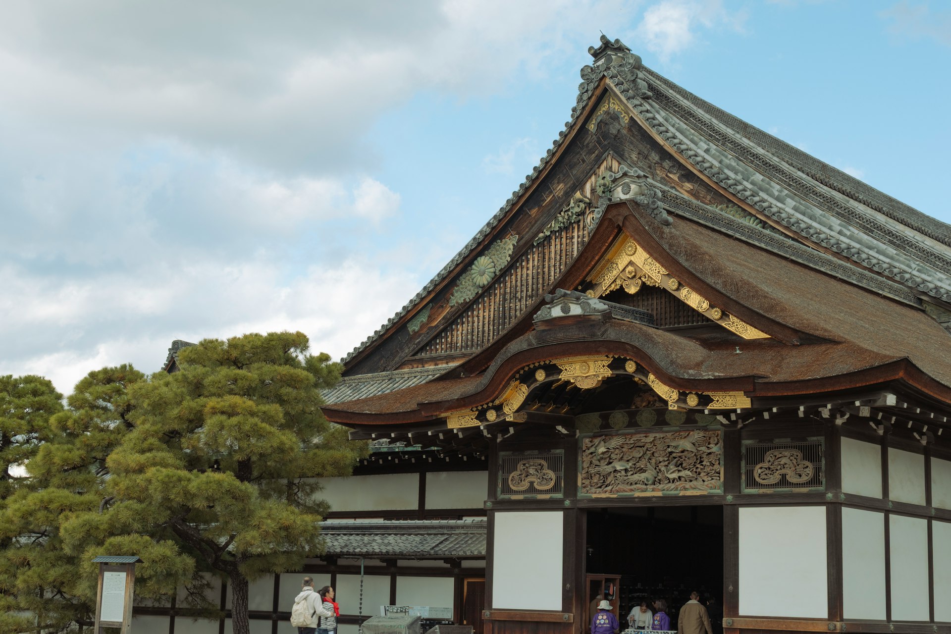 An ornate japanese building with detailed architecture.