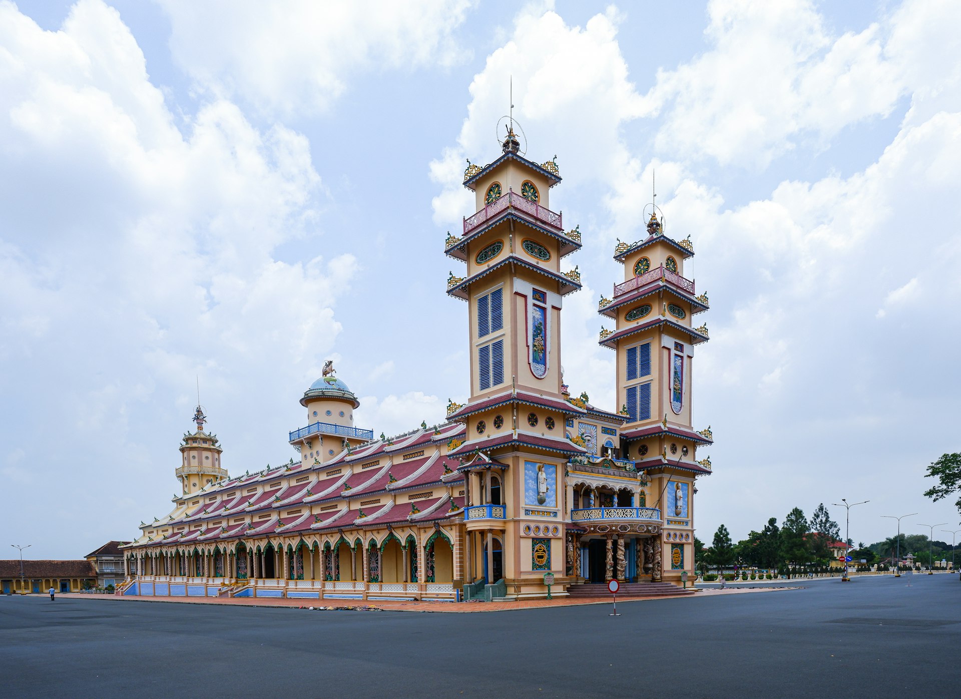 a large building with two towers on top of it