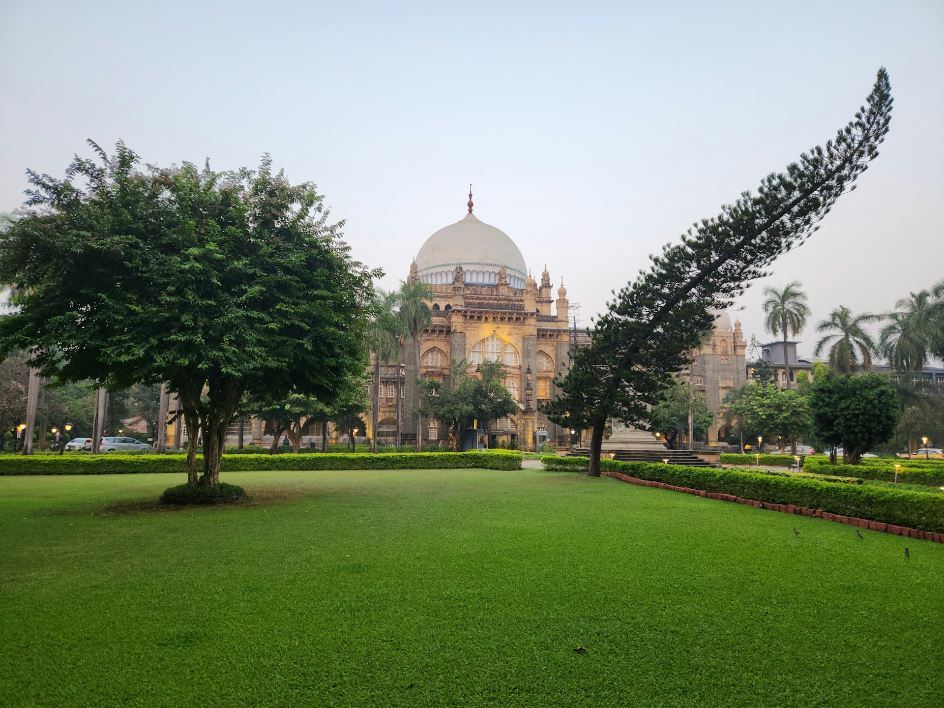 A large building with a dome on top of it