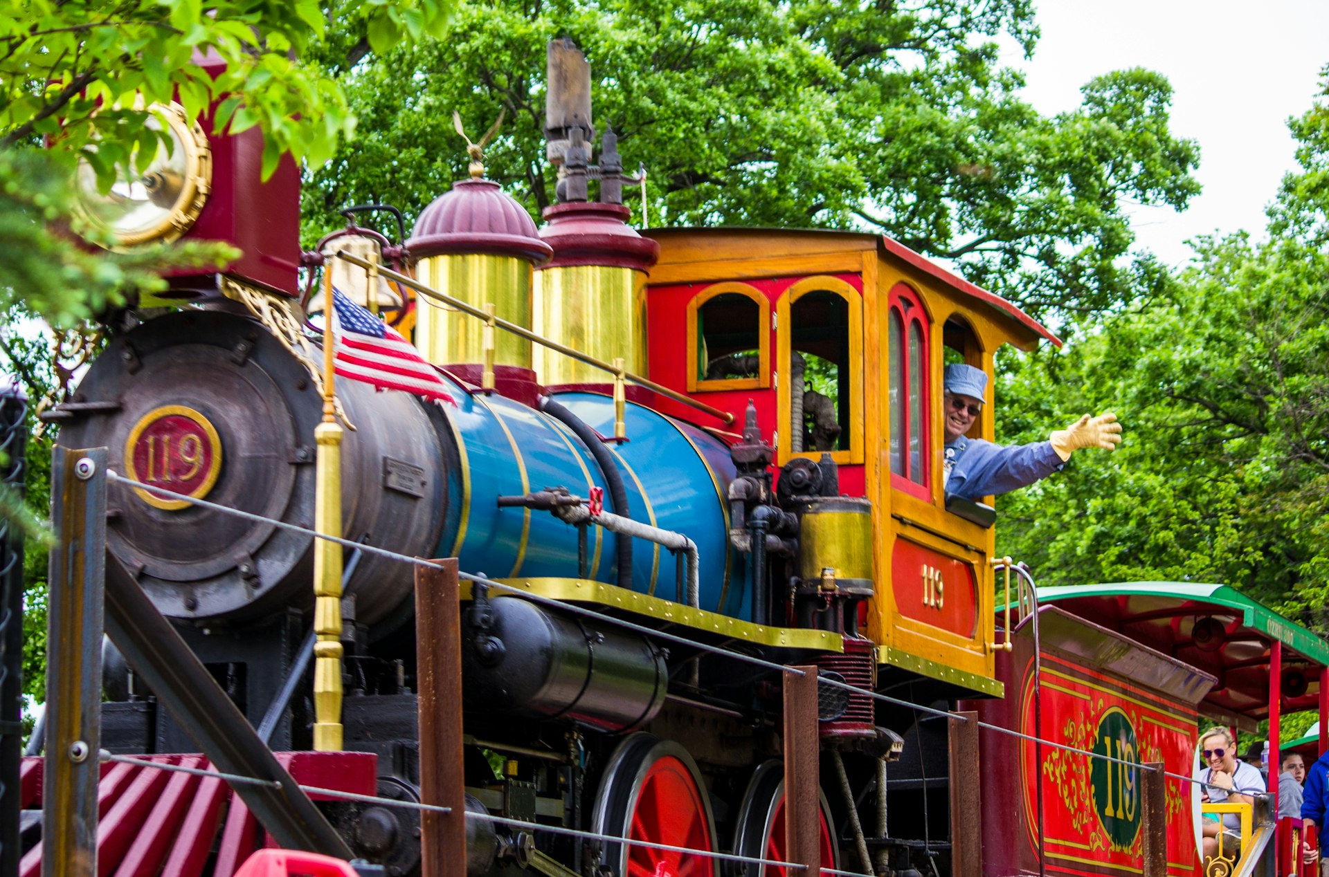 yellow and blue train