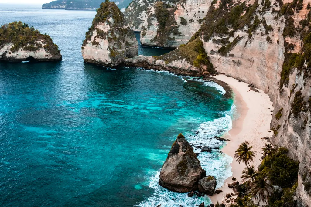 unsplash_WH_61ud2YH0_Bali.webp