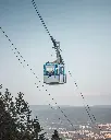 unsplash_xkiJXMaucIM_cable car.webp