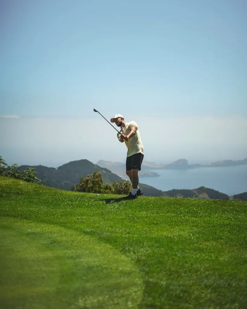 unsplash_HyG8oTJI8oo_Boulders Beach.webp.jpg.jpg.jpg