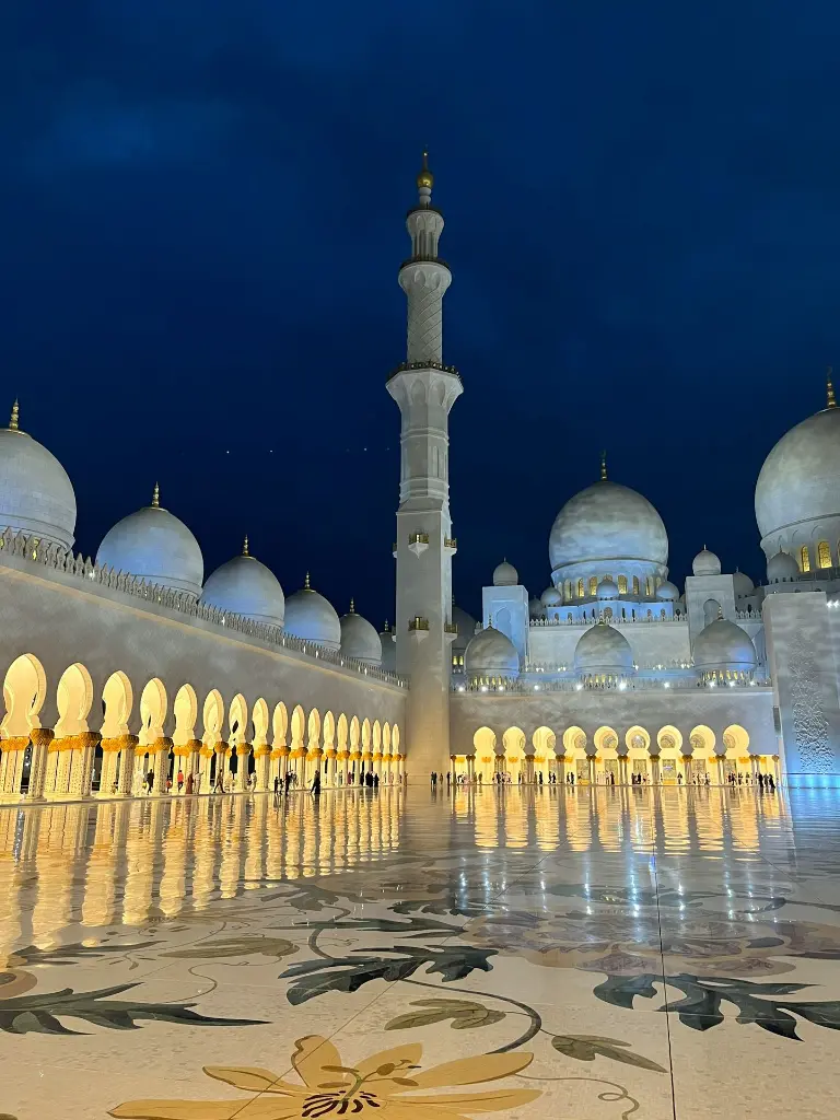 unsplash_vyhdtjbtMOU_Abu Dabhi.webp.jpg