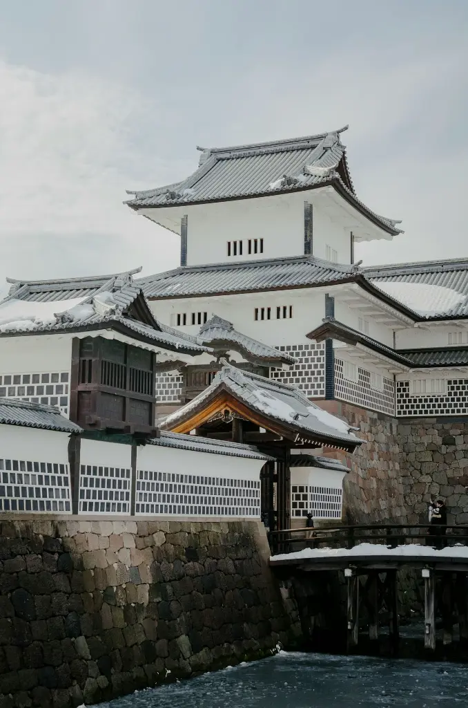 unsplash_4jISvyRv_5M_Nijubashi Bridge.webp.jpg.jpg.jpg.jpg.jpg