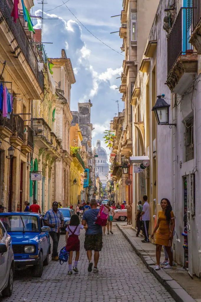 unsplash_qWrvWiHRzbs_Cuba.webp