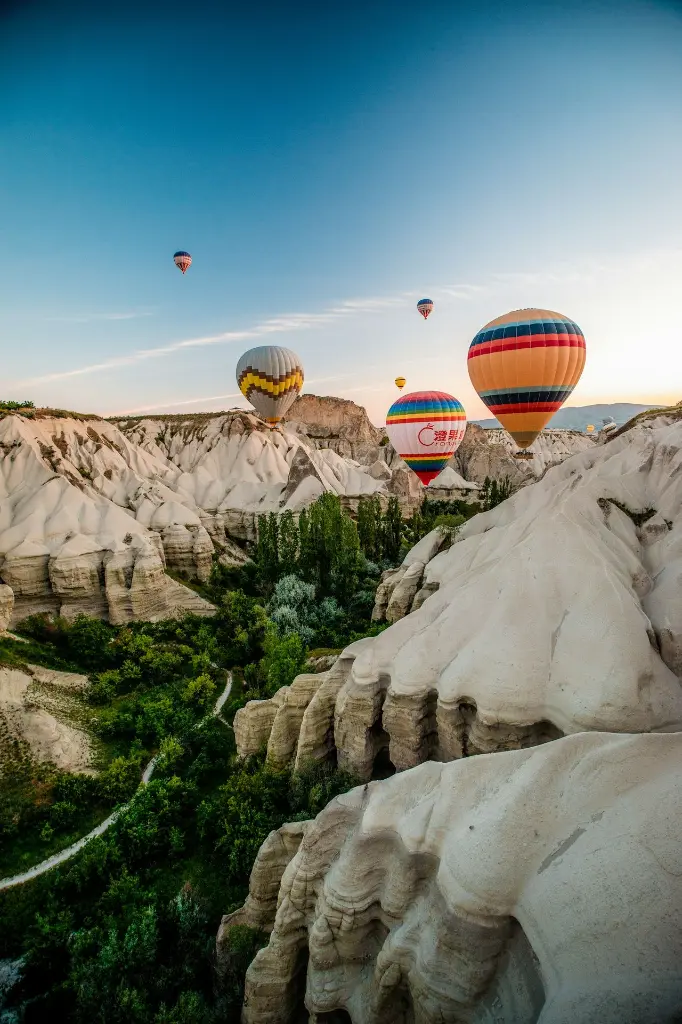 unsplash_nZlaCQlYAnA_Cappadocia.webp