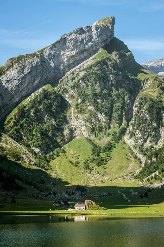 unsplash_FNaFLvbLFuk_Switzerland.webp.jpg.jpg.jpg.jpg.jpg.jpg.jpg