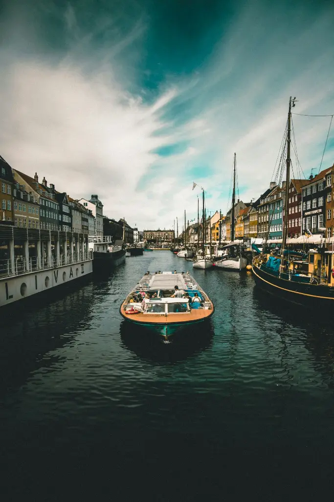 unsplash_je_Azbvxj5E_ COPENHAGEN FERRY.webp