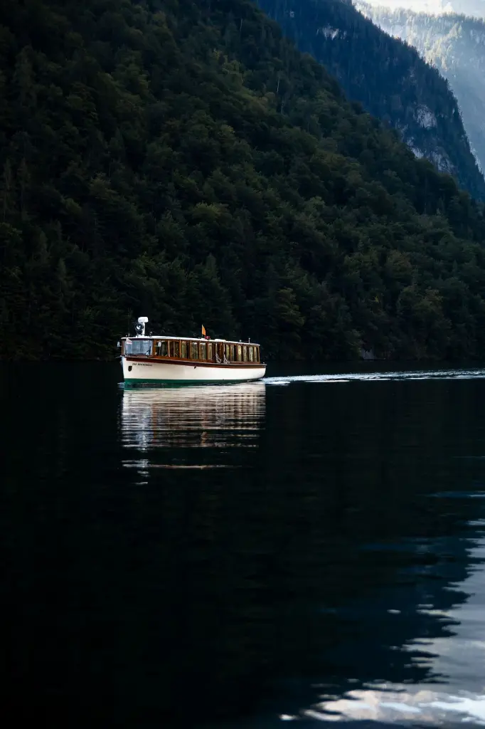 unsplash_O8hOuWgFqpI_Austria Cruise.webp.jpg.jpg.jpg