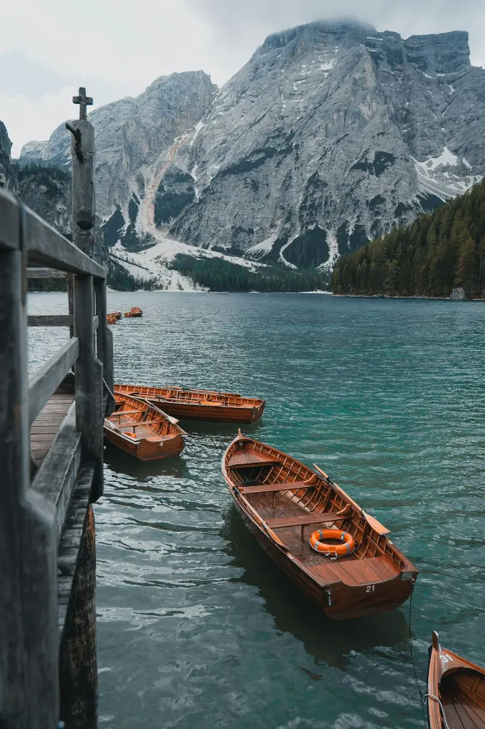 unsplash_NNLoFLp-2Do_Austria Cruise.webp.jpg.jpg.jpg.jpg.jpg.jpg.jpg.jpg