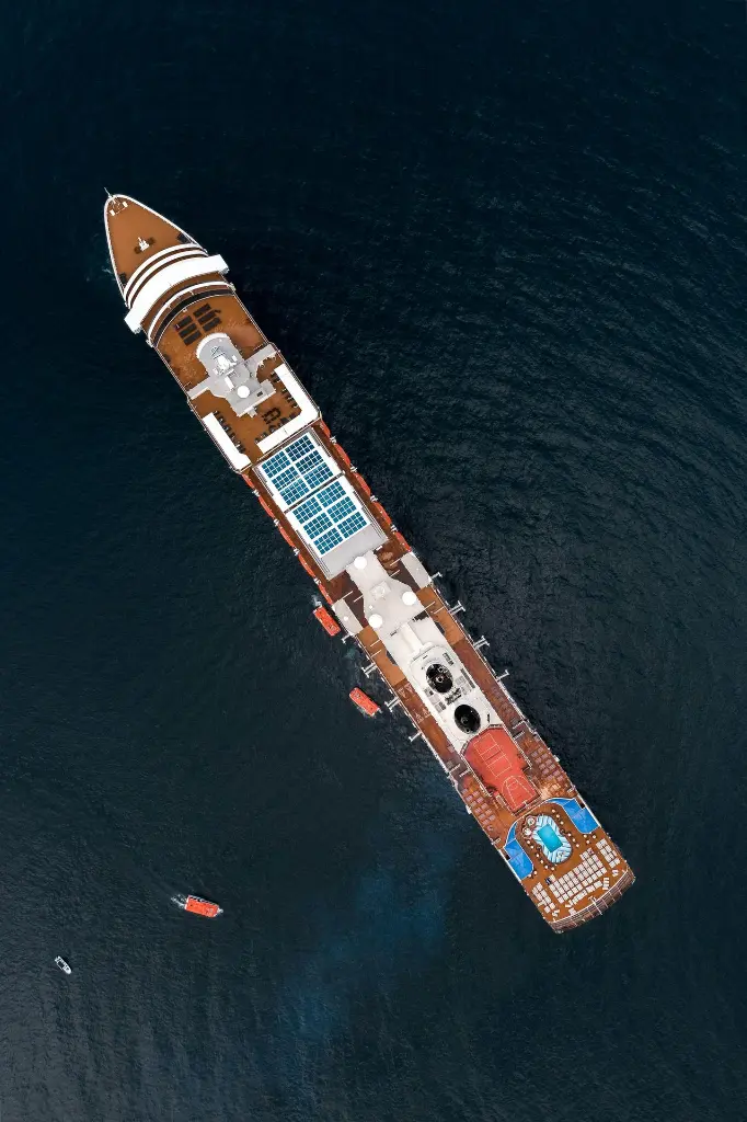 unsplash_HZrWq6Z6p6k_Austria Cruise.webp.jpg.jpg.jpg.jpg.jpg.jpg.jpg.jpg.jpg