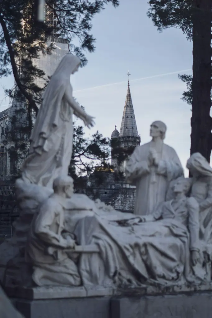 unsplash_aCDScoLTD8M_LOURDES .webp.jpg