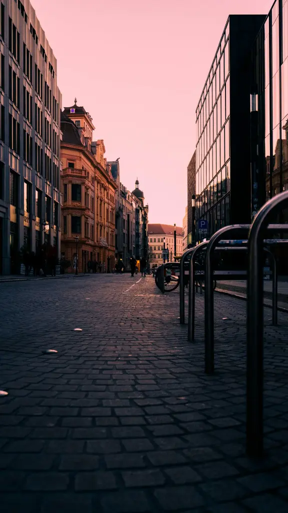 unsplash_K5F9JohRzWE_LEIPZIG .webp.jpg