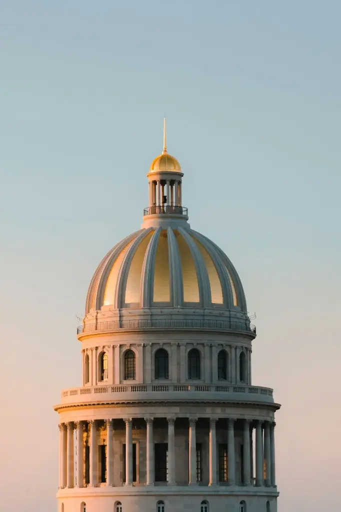 Hospitor : Two Cultures, One Journey : Cuba & Mexico